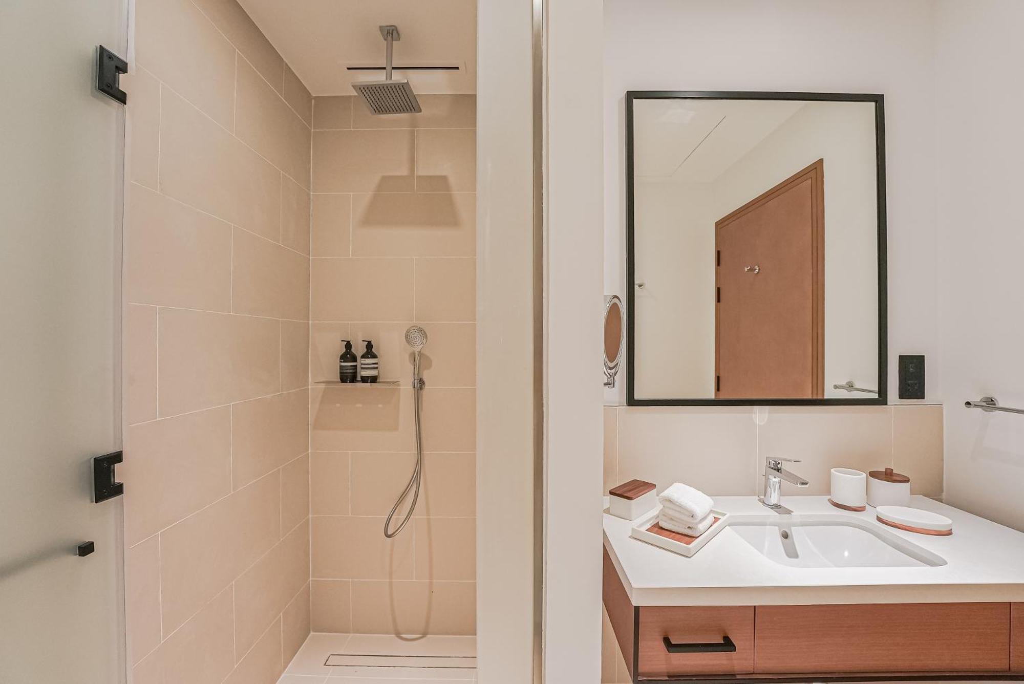 Апартаменти Modern 2Br High Floor Haven In Vida Dubai Marina Екстер'єр фото